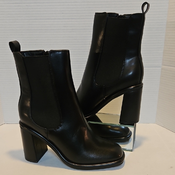 Rouge! Shoes - Elegant Black Leather Heeled Boots
